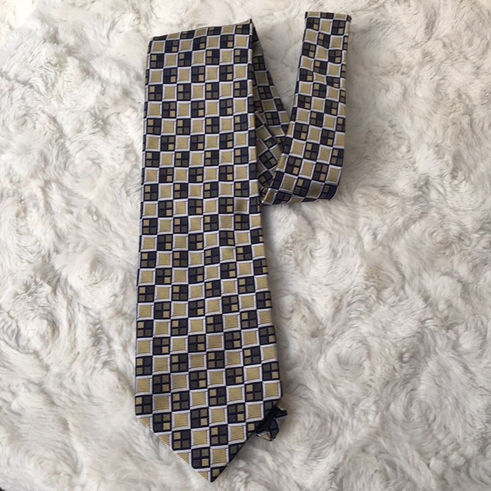 Like New Stafford Pattered Tie